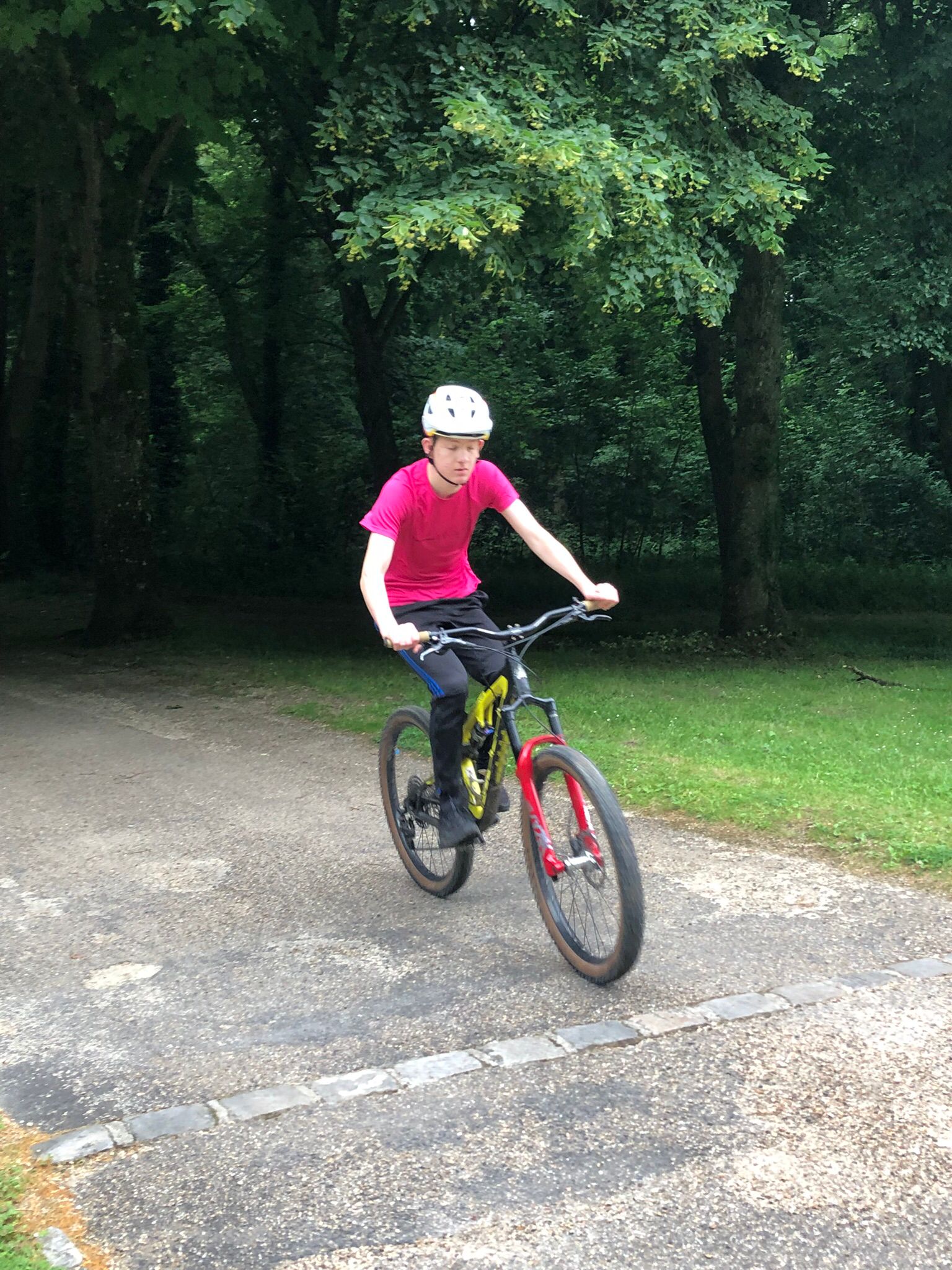 WhatsApp Image 2025-06-08 at 20.07.36 (1)